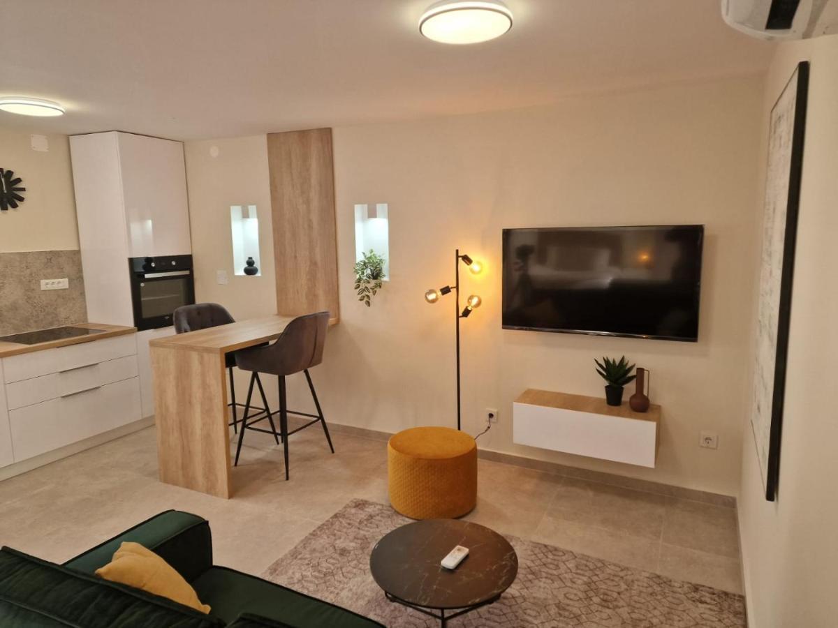 Studio Apartment Mare With Private Garden And Jacuzzi Винкуран Экстерьер фото