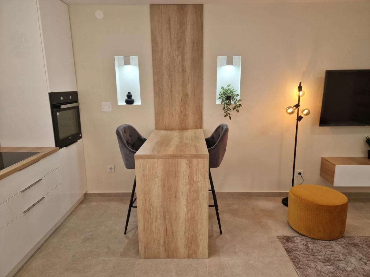 Studio Apartment Mare With Private Garden And Jacuzzi Винкуран Экстерьер фото