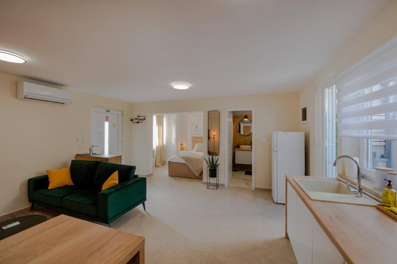 Studio Apartment Mare With Private Garden And Jacuzzi Винкуран Экстерьер фото
